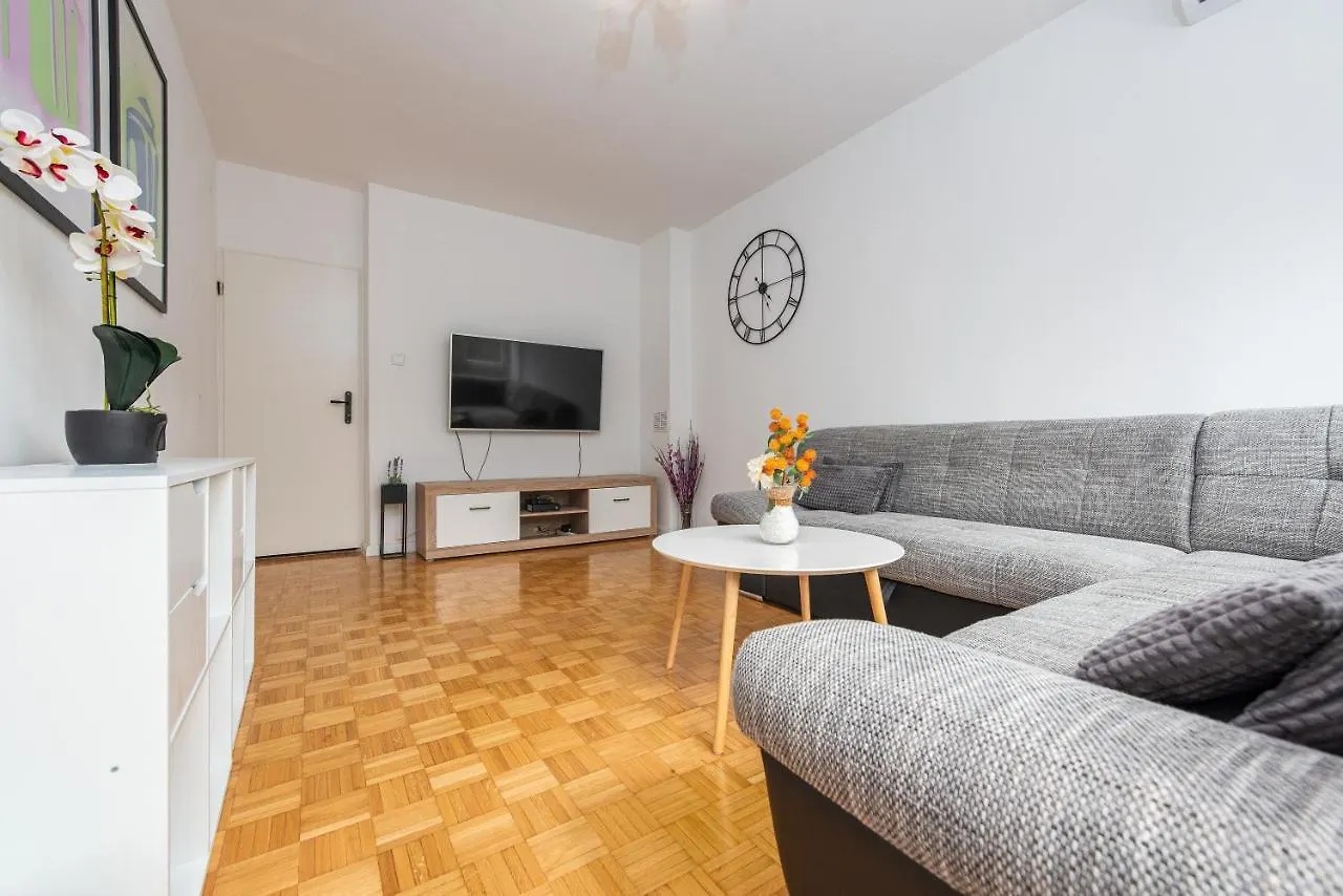 Apartment 12 O'Clock Ζαντάρ 0*,  Κροατία