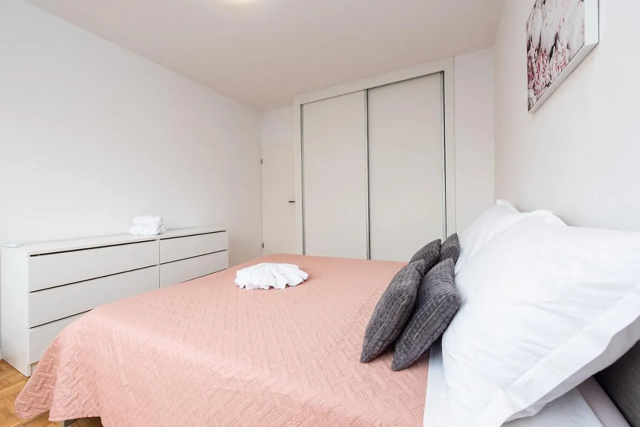 Apartment 12 O'Clock Ζαντάρ Κροατία