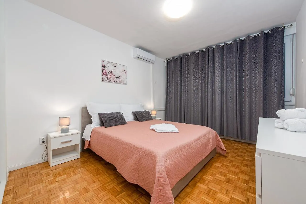 Apartment 12 O'Clock Ζαντάρ 0*,  Κροατία